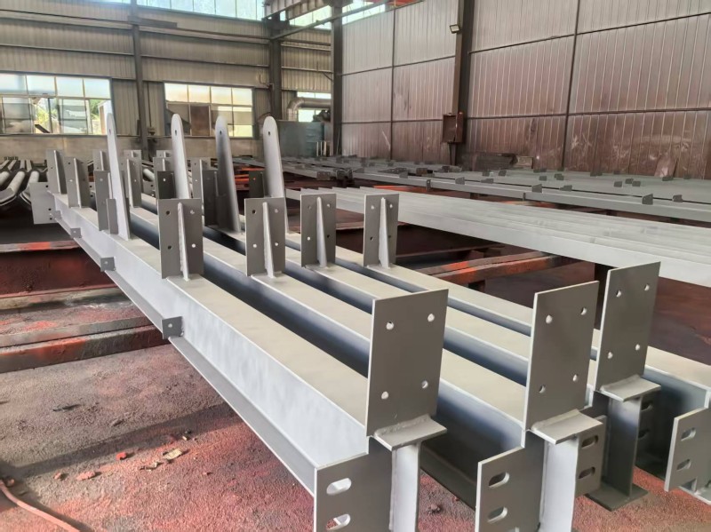 철강 구조 캐노피 설치 프로젝트가 성공적으로 완료되었습니다