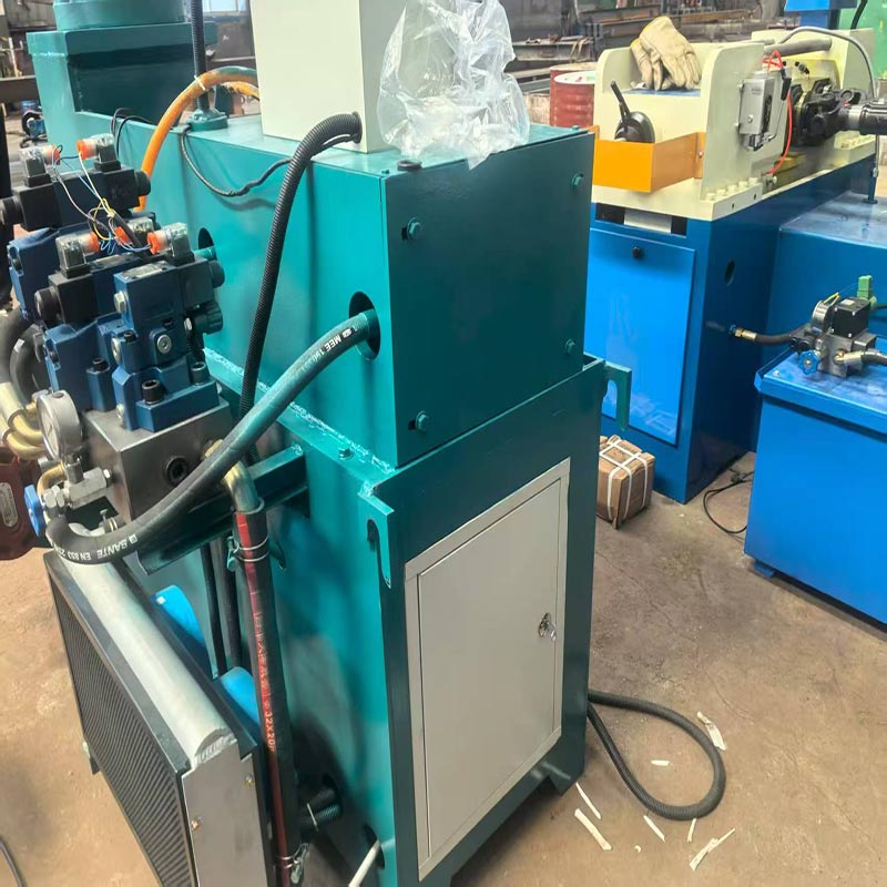 새로운 스레드 롤링 장비에 대한 뉴스