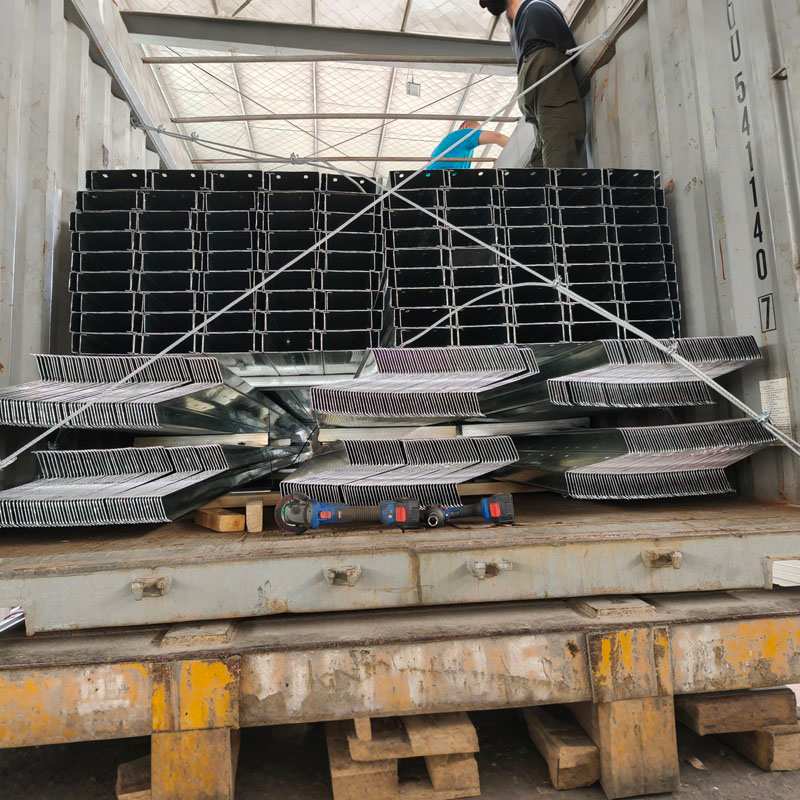 현대 건설 프로젝트에 철골 구조물 도리(Purlin)가 필수적인 이유